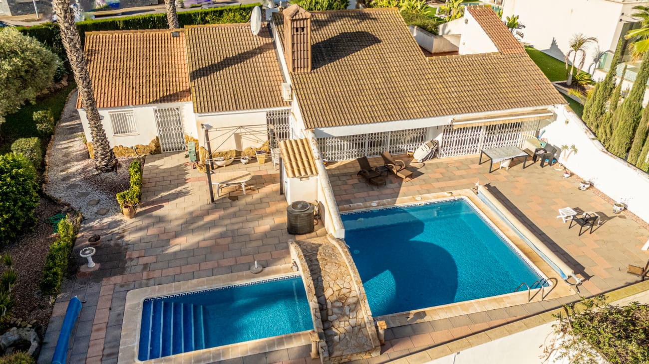 Villa - Chalet de 4 dormitorios en Orihuela - 3