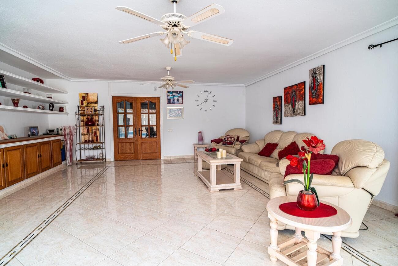 Villa - Chalet de 4 dormitorios en Orihuela - 7
