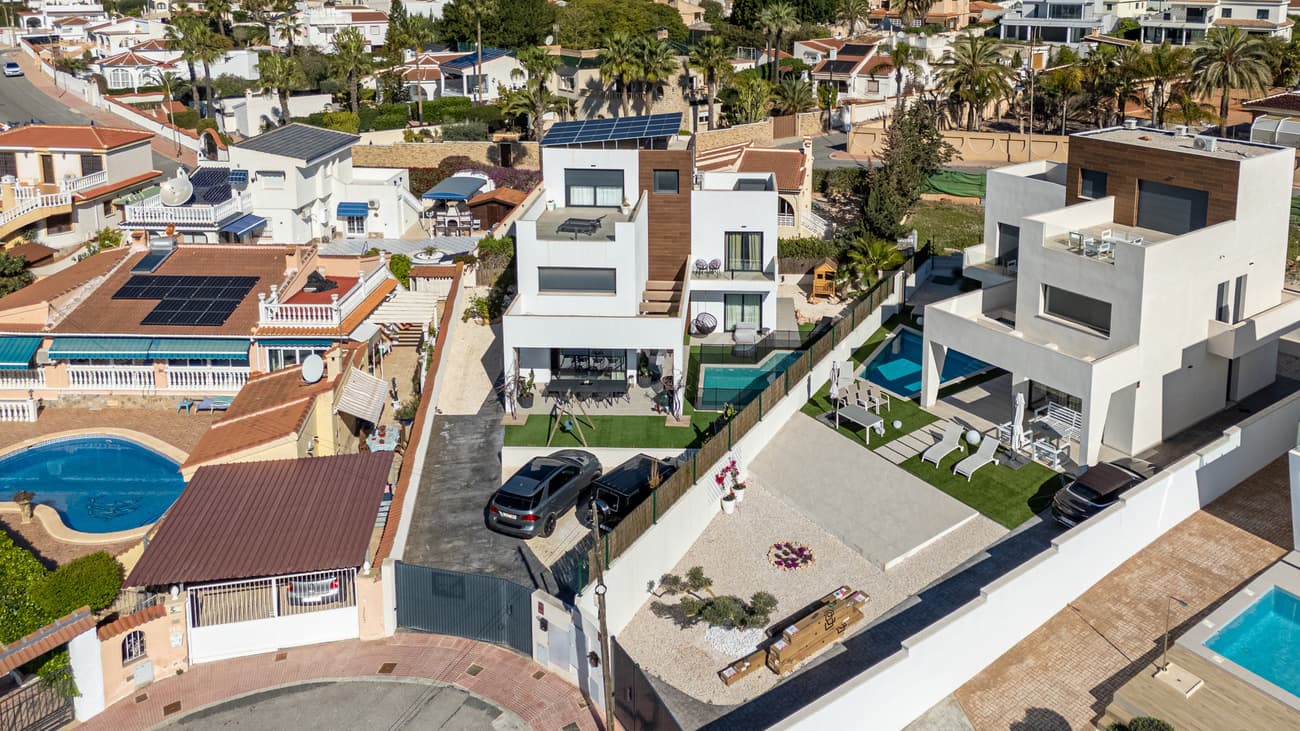 Vrijstaande Villa met 4 slaapkamers in Ciudad Quesada - 5