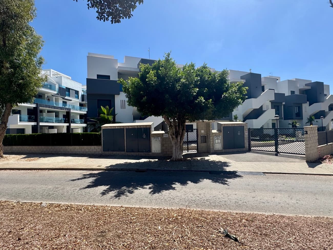 2 bed Middle Floor Apartment in Guardamar del Segura - 15