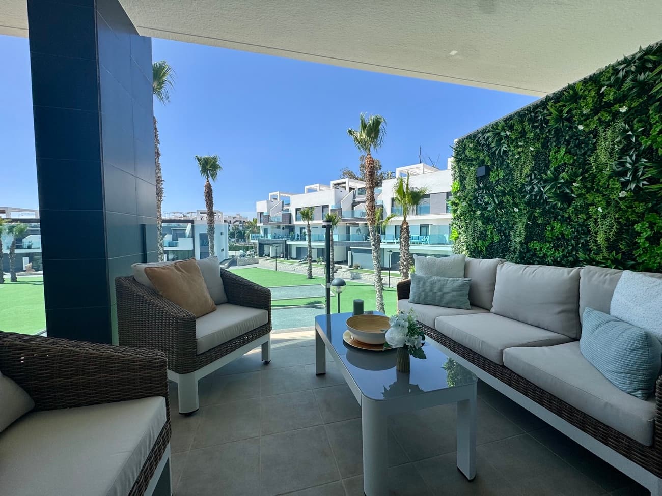 2 bed Middle Floor Apartment in Guardamar del Segura - 26
