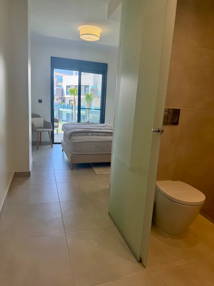 2 bed Middle Floor Apartment in Guardamar del Segura - 27