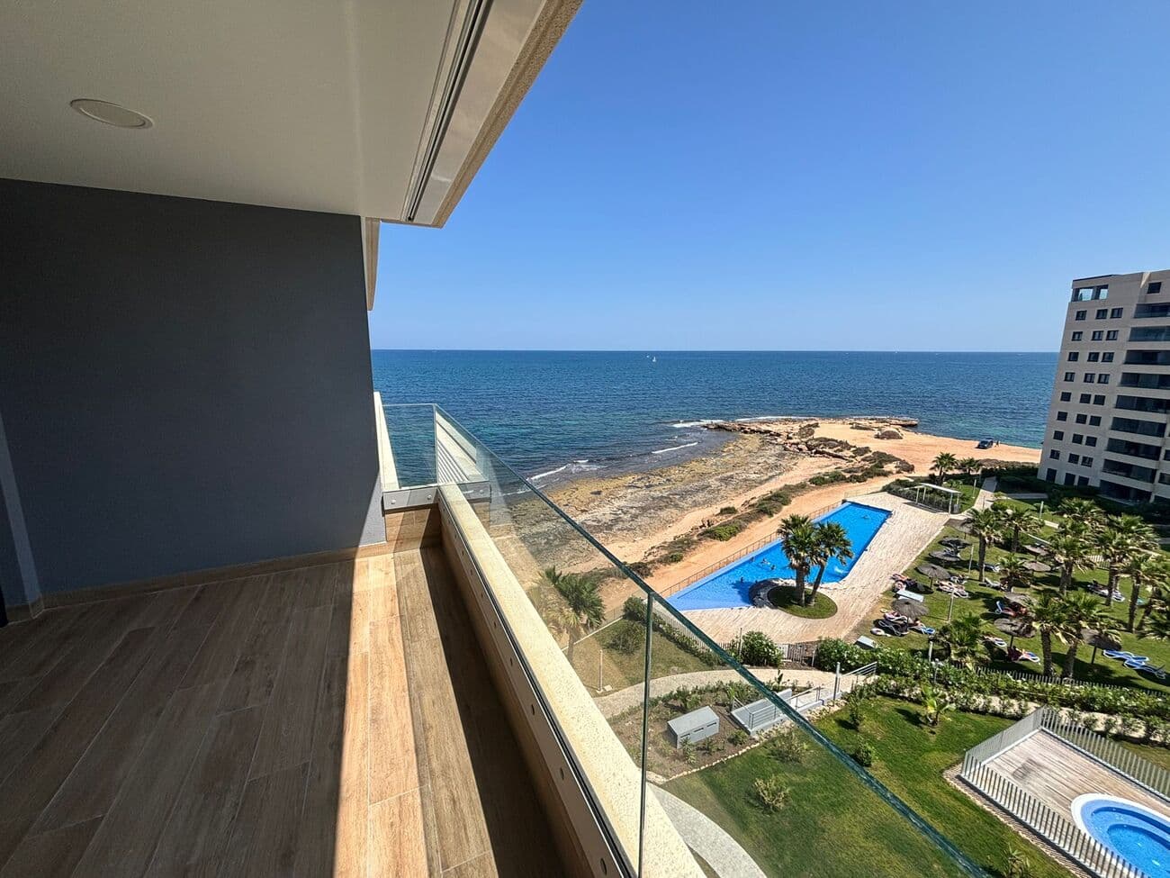 Apartamento Planta Media de 2 dormitorios en Punta Prima - 1