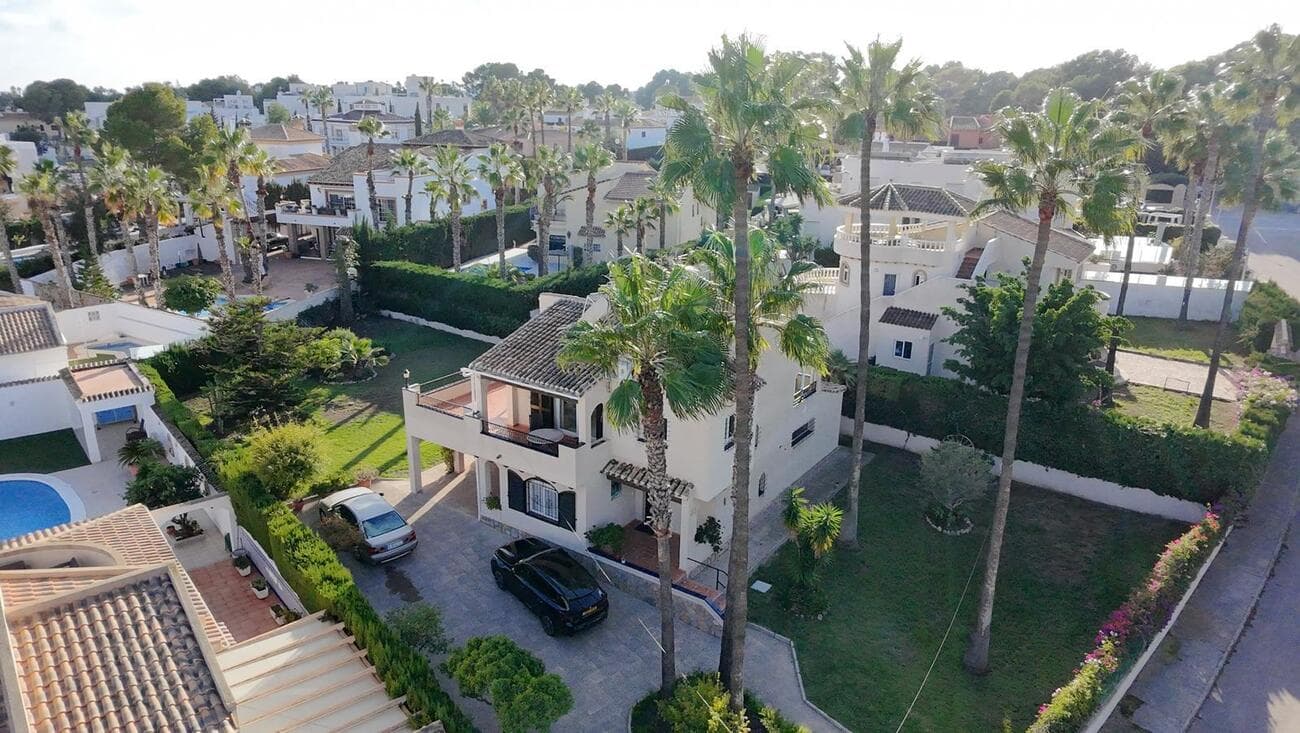 Vrijstaande Villa met 3 slaapkamers in Villamartin - 14