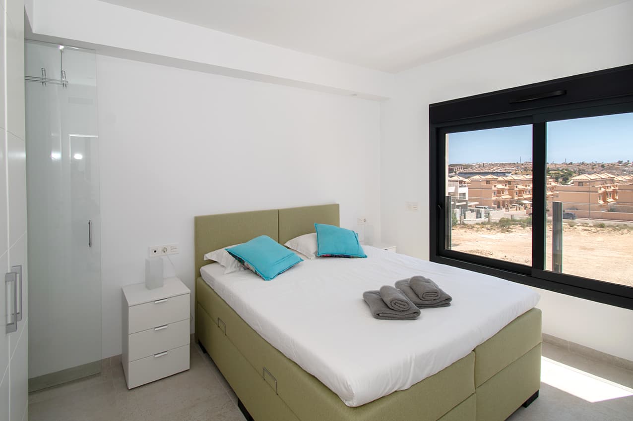Semi-Vrijstaande Villa met 3 slaapkamers in Orihuela Costa - 8