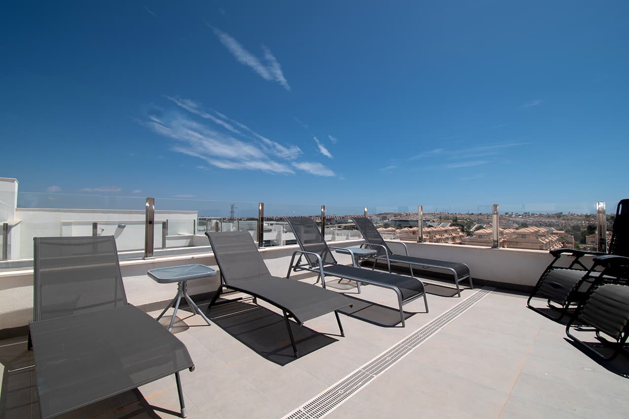 Semi-Vrijstaande Villa met 3 slaapkamers in Orihuela Costa - 9