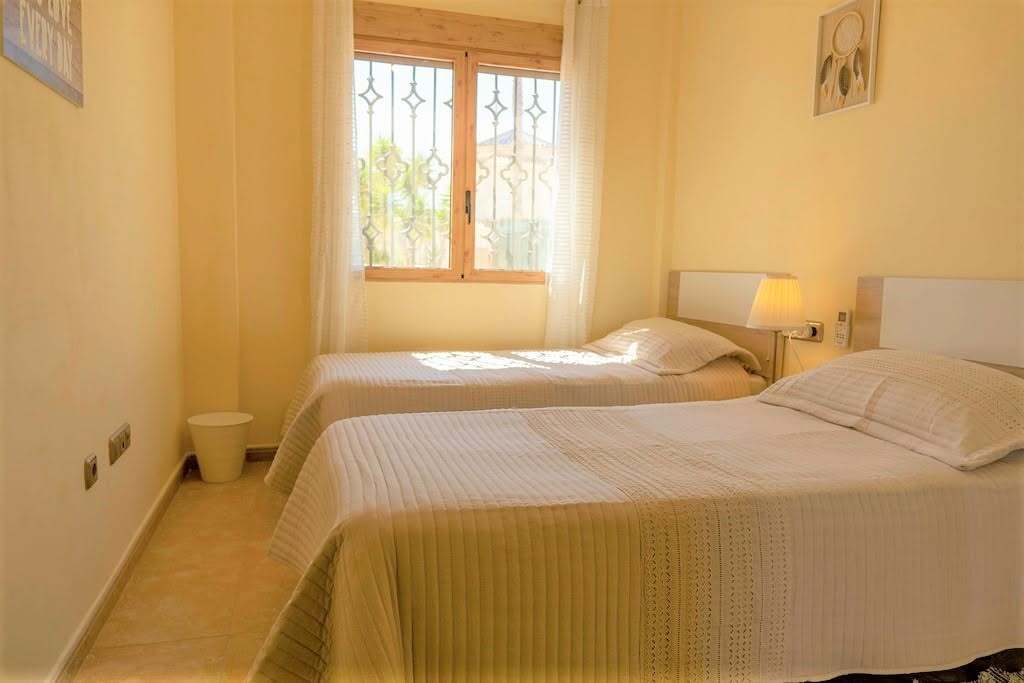 Villa - Chalet de 3 dormitorios en Villamartin - 25