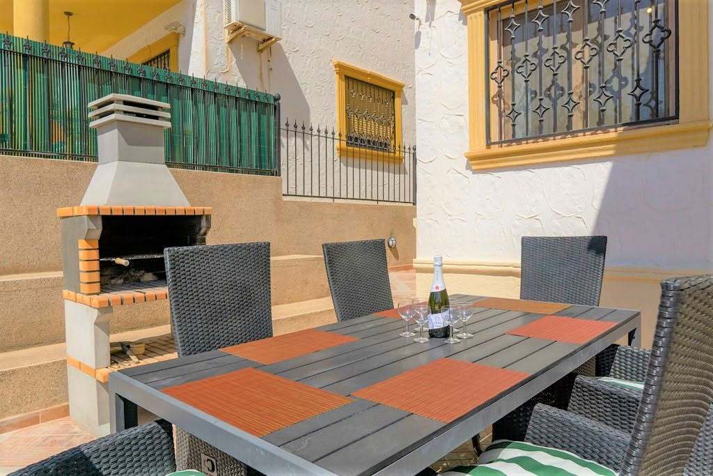 Villa - Chalet de 3 dormitorios en Villamartin - 8