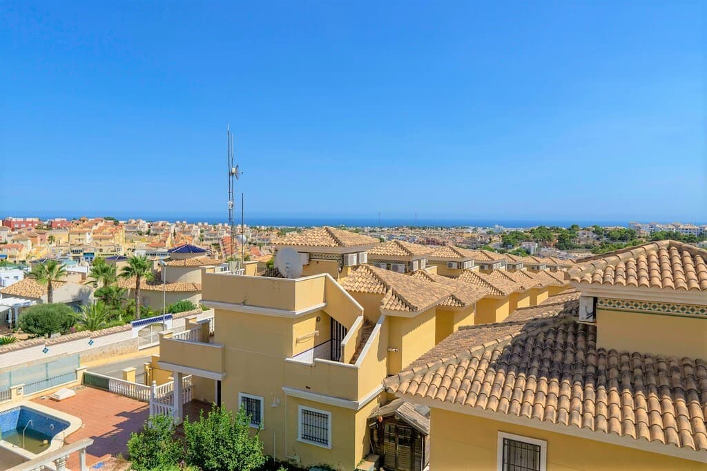 Villa - Chalet de 3 dormitorios en Villamartin - 30