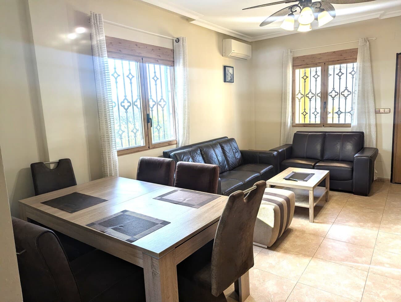 Villa - Chalet de 3 dormitorios en Villamartin - 13