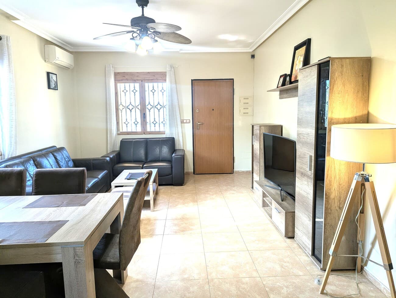 Villa - Chalet de 3 dormitorios en Villamartin - 11
