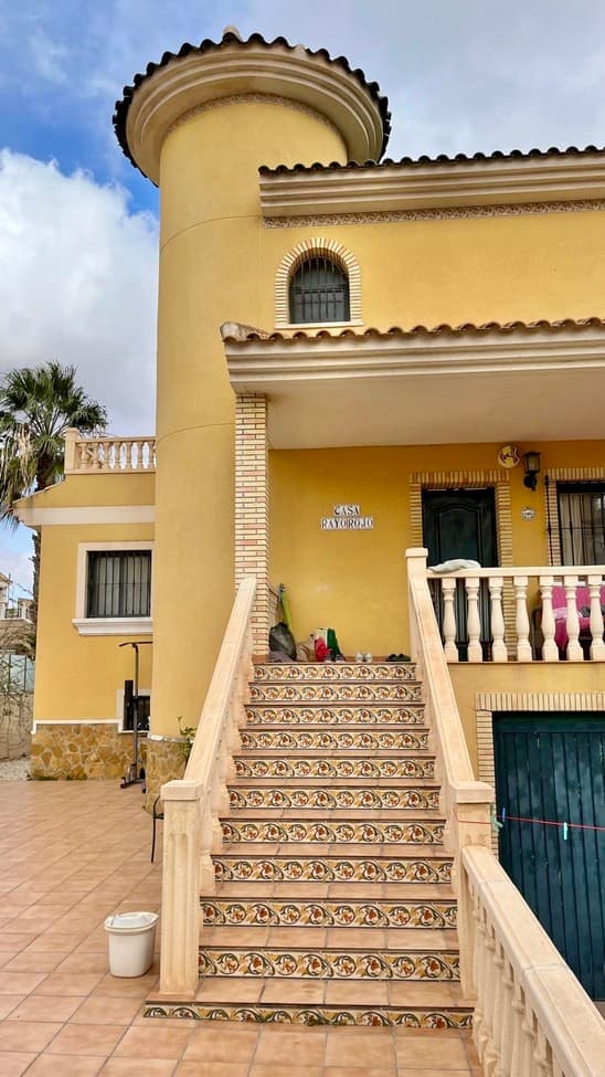 Pareada de 3 dormitorios en Villamartin - 34