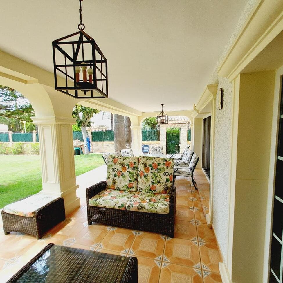 7 bed Detached Villa in Orihuela Costa - 9