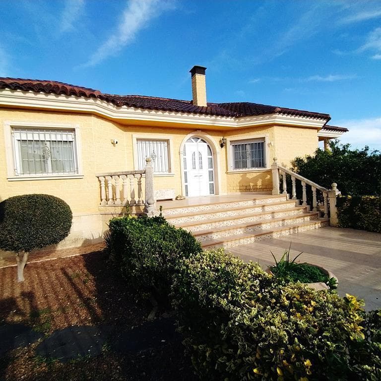 Villa - Chalet de 4 dormitorios en Orihuela - 2