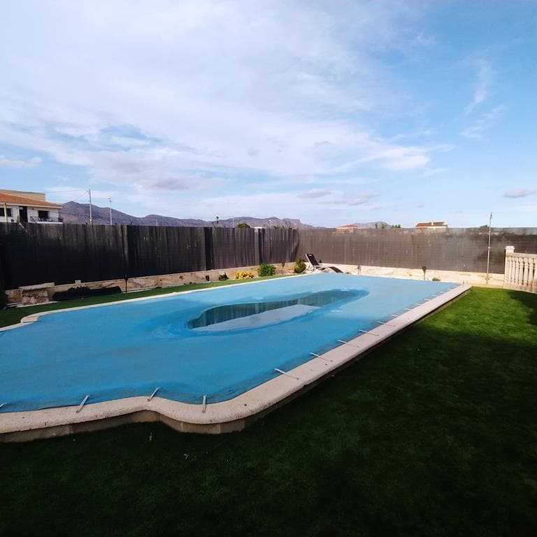 Villa - Chalet de 4 dormitorios en Orihuela - 39
