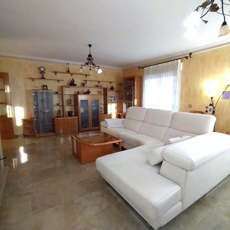 Villa - Chalet de 4 dormitorios en Orihuela - 9