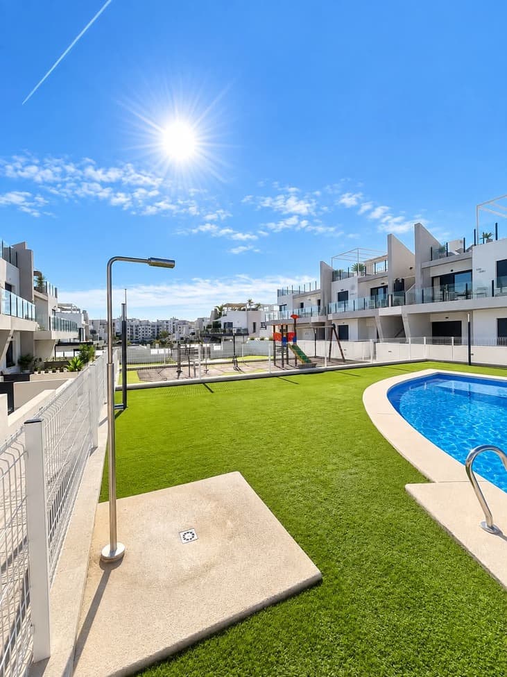 2 bed Penthouse in San Miguel de Salinas - 32
