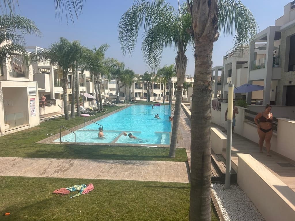 Apartamento Planta Media de 2 dormitorios en Los Balcones - 1