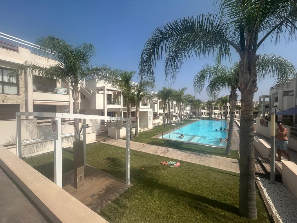 Apartamento Planta Media de 2 dormitorios en Los Balcones - 2