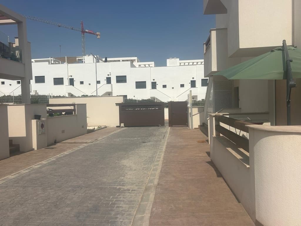 Apartamento Planta Media de 2 dormitorios en Los Balcones - 3