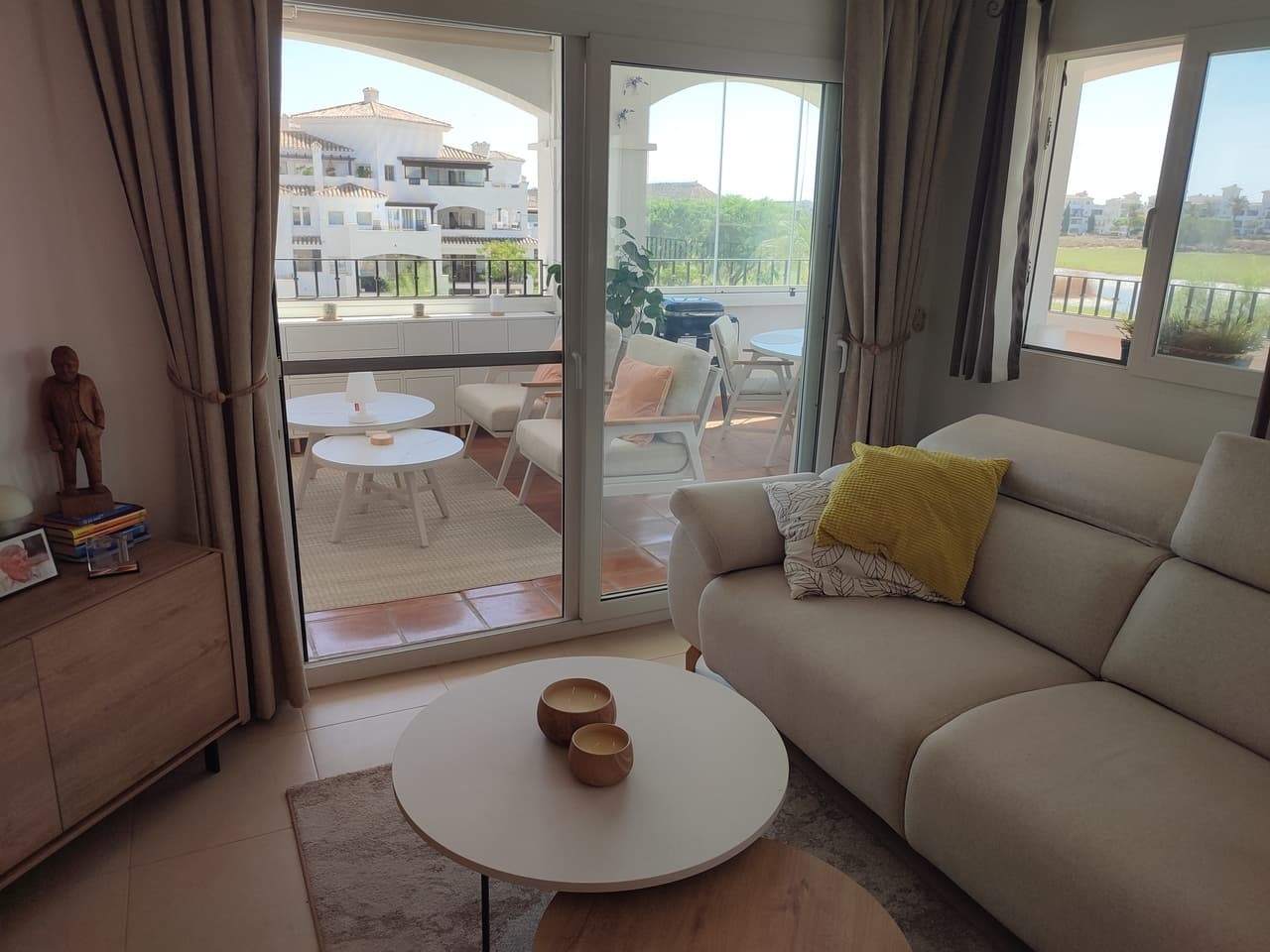 2 bed Middle Floor Apartment in Hacienda Riquelme - 3