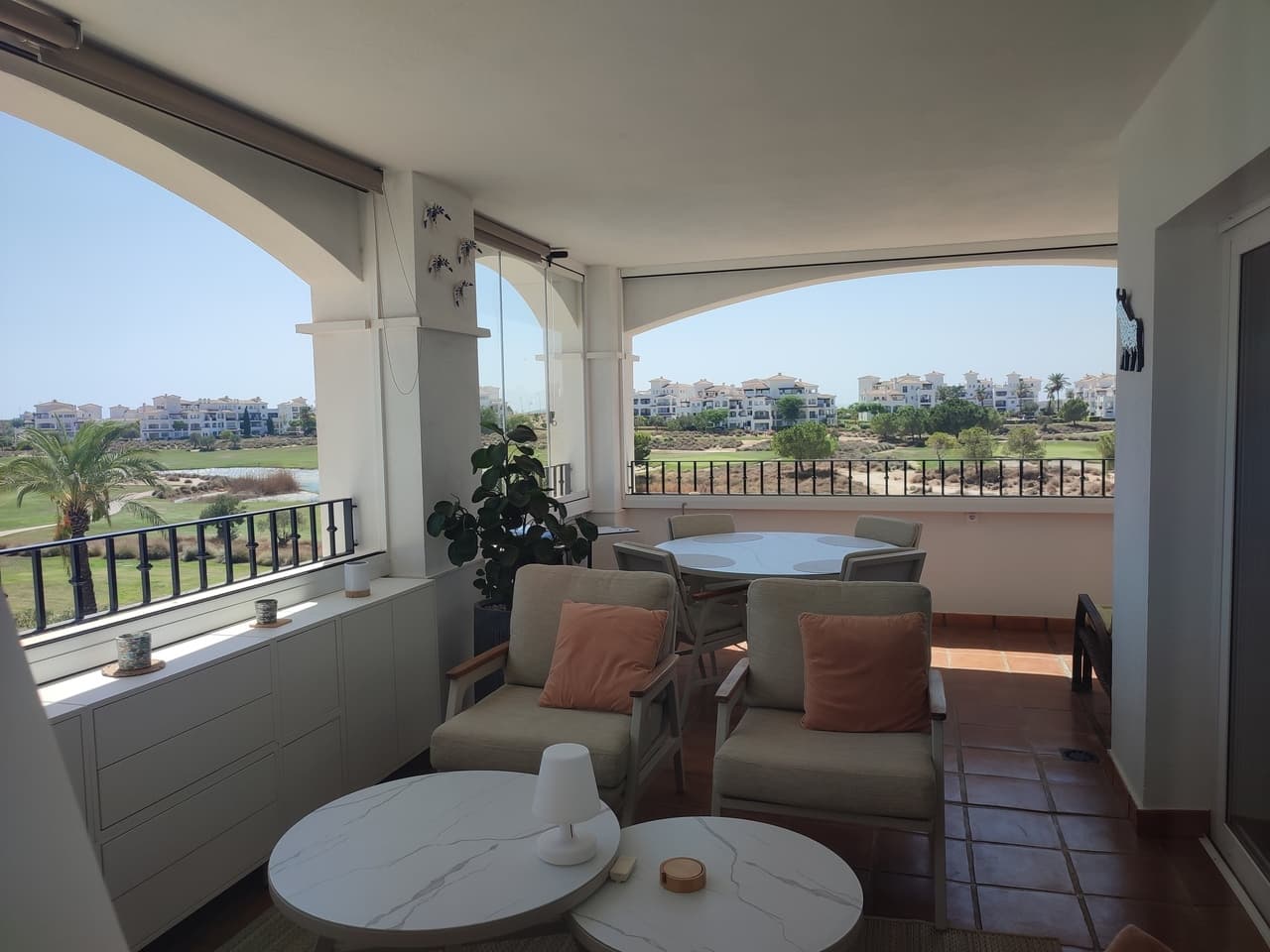 2 bed Middle Floor Apartment in Hacienda Riquelme - 10