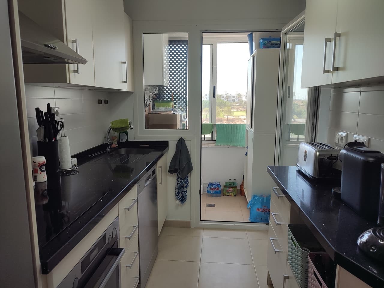 2 bed Middle Floor Apartment in Hacienda Riquelme - 9