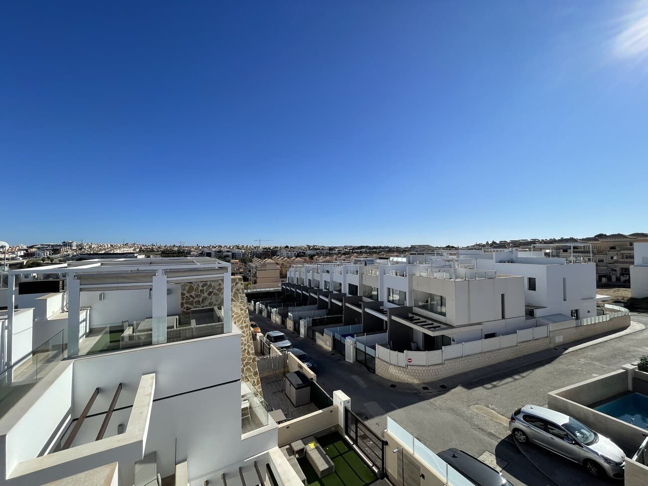 Pareada de 2 dormitorios en Villamartin - 32