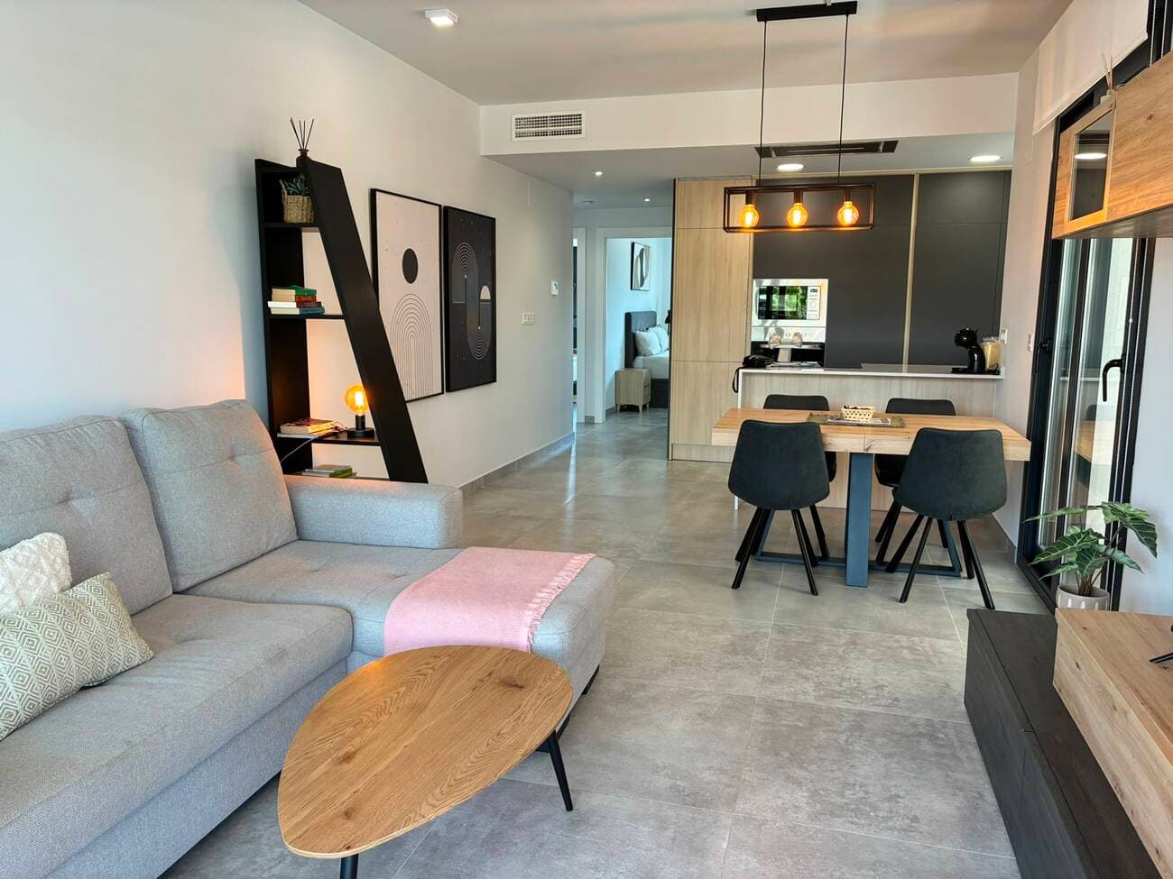 Tussenverdieping Appartement met 2 slaapkamers in La Florida - 8
