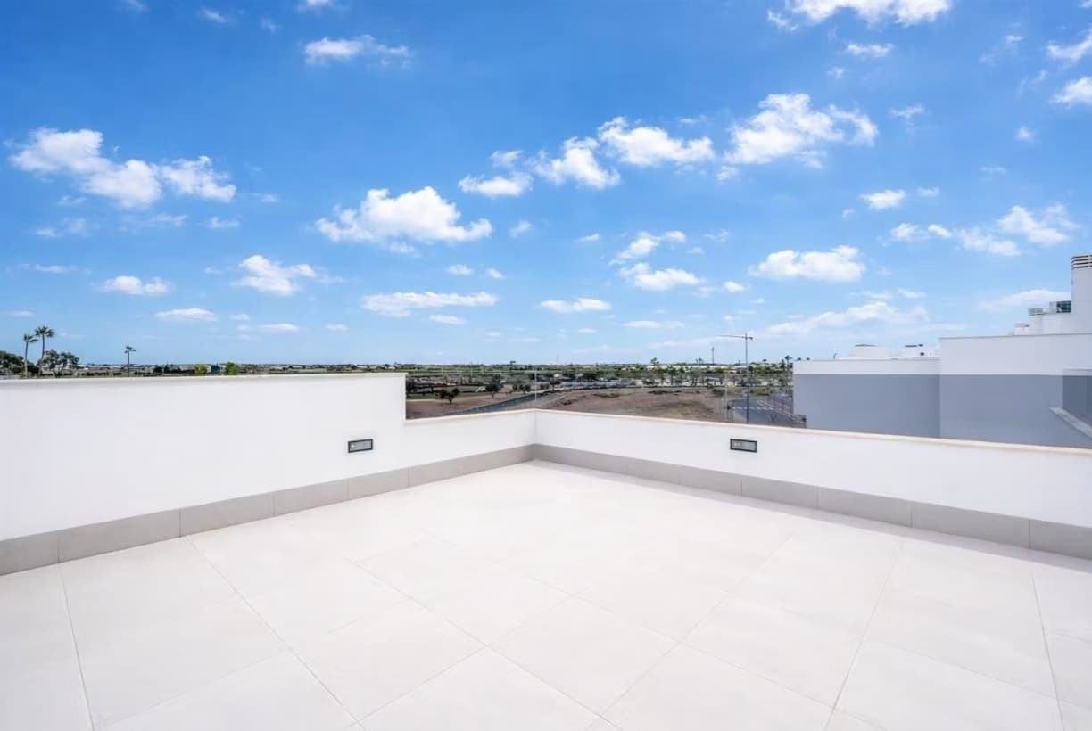 5 bed Detached Villa in Santa Rosalia Lake and Life Resort - 10