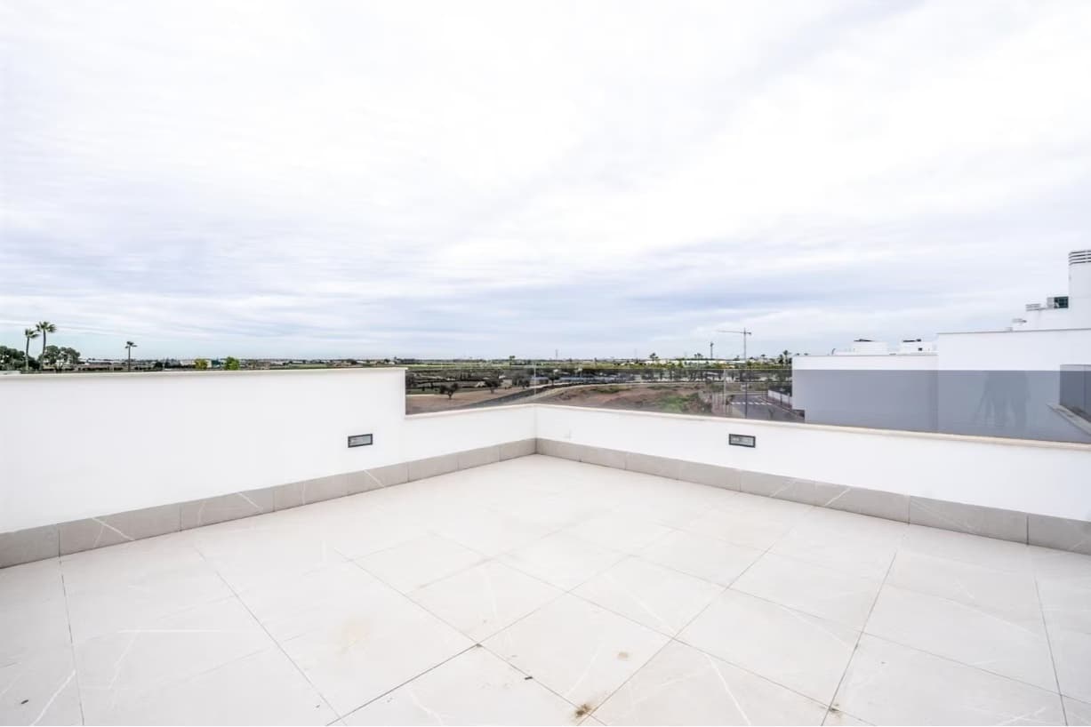 5 bed Detached Villa in Santa Rosalia Lake and Life Resort - 19