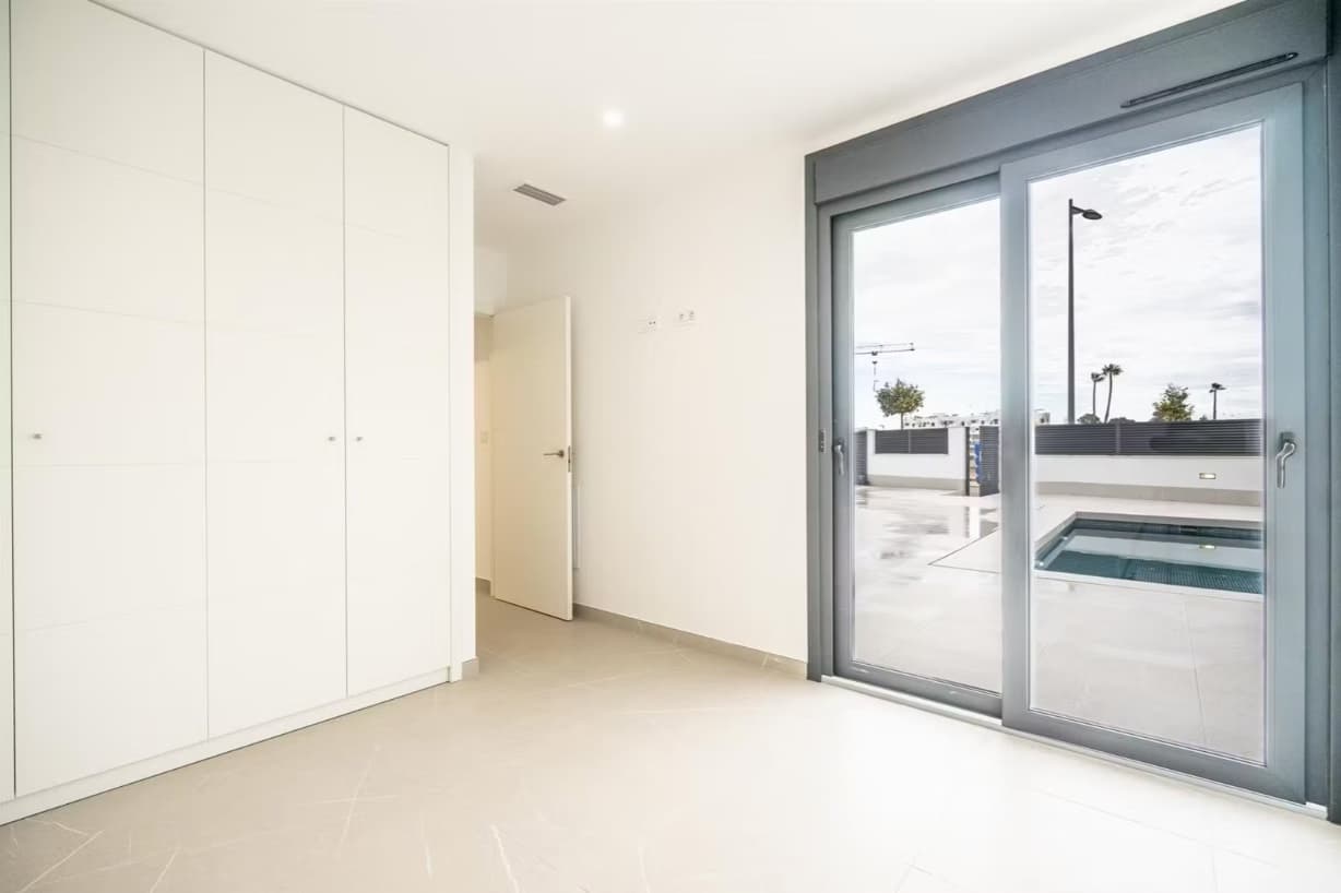 5 bed Detached Villa in Santa Rosalia Lake and Life Resort - 23
