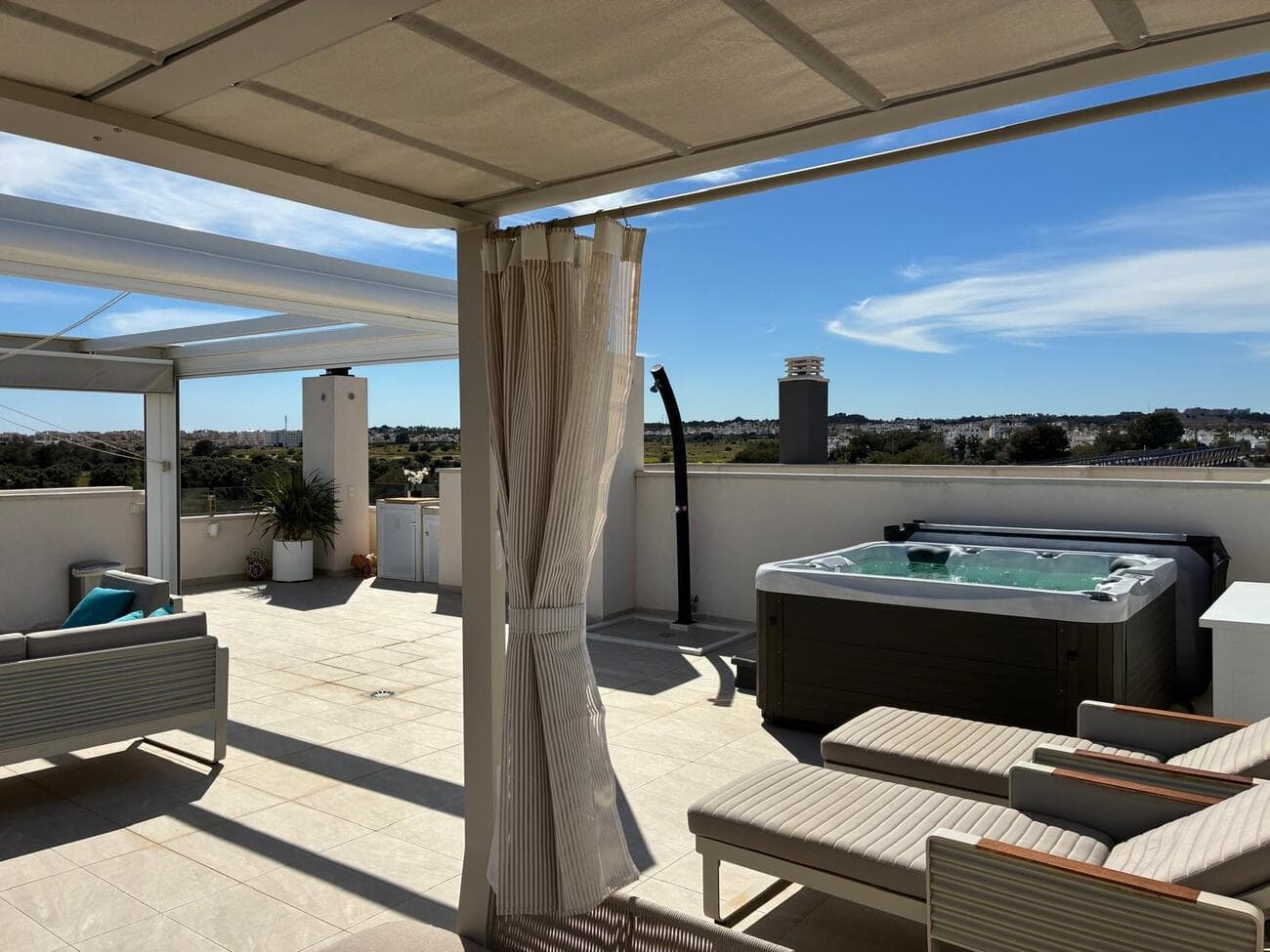 3 bed Penthouse in La Florida - 7