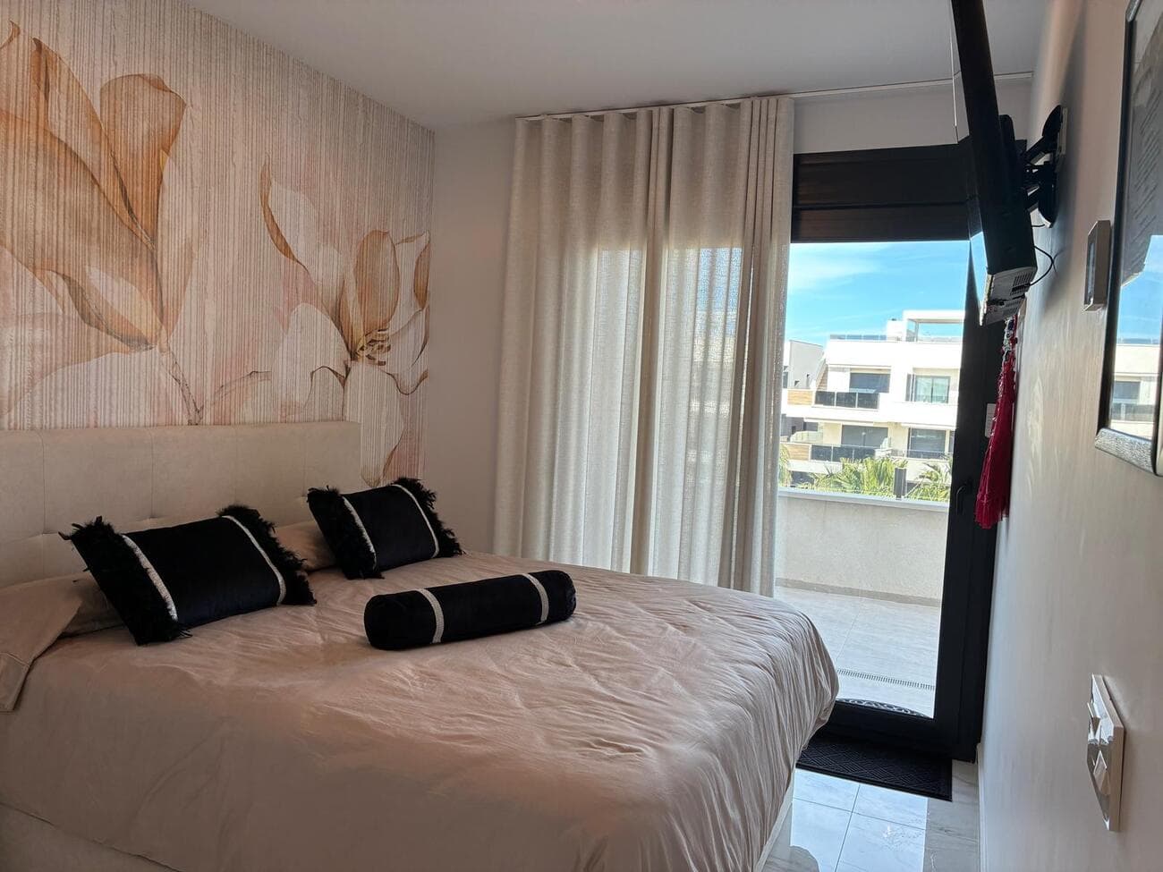 3 bed Penthouse in La Florida - 11