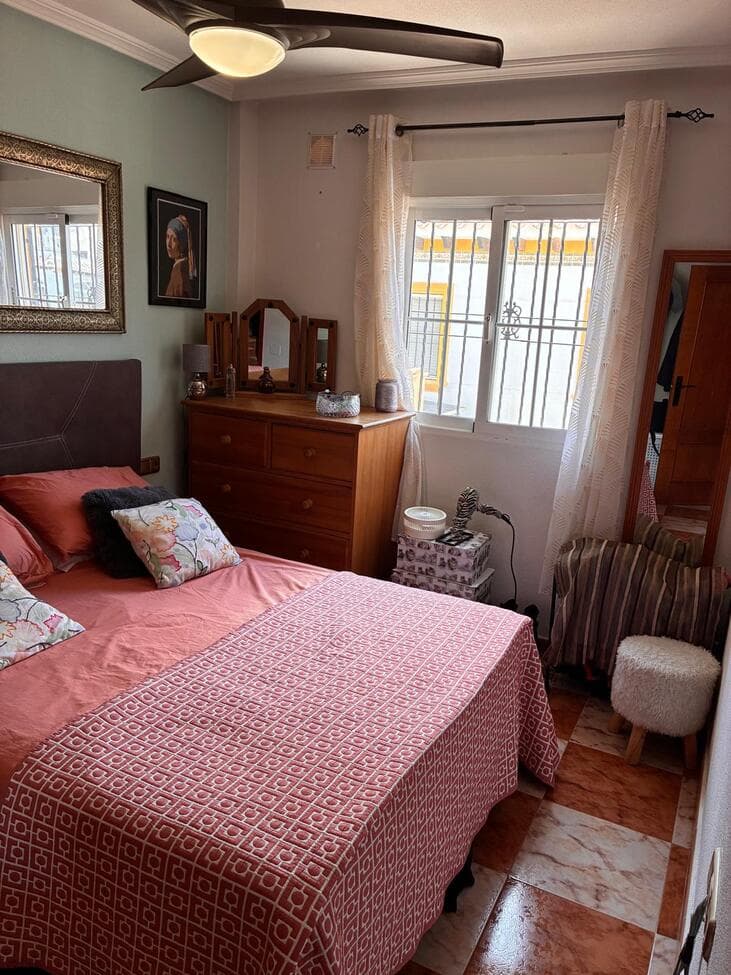 Semi-Vrijstaande Villa met 2 slaapkamers in Lomas de Cabo Roig - 20