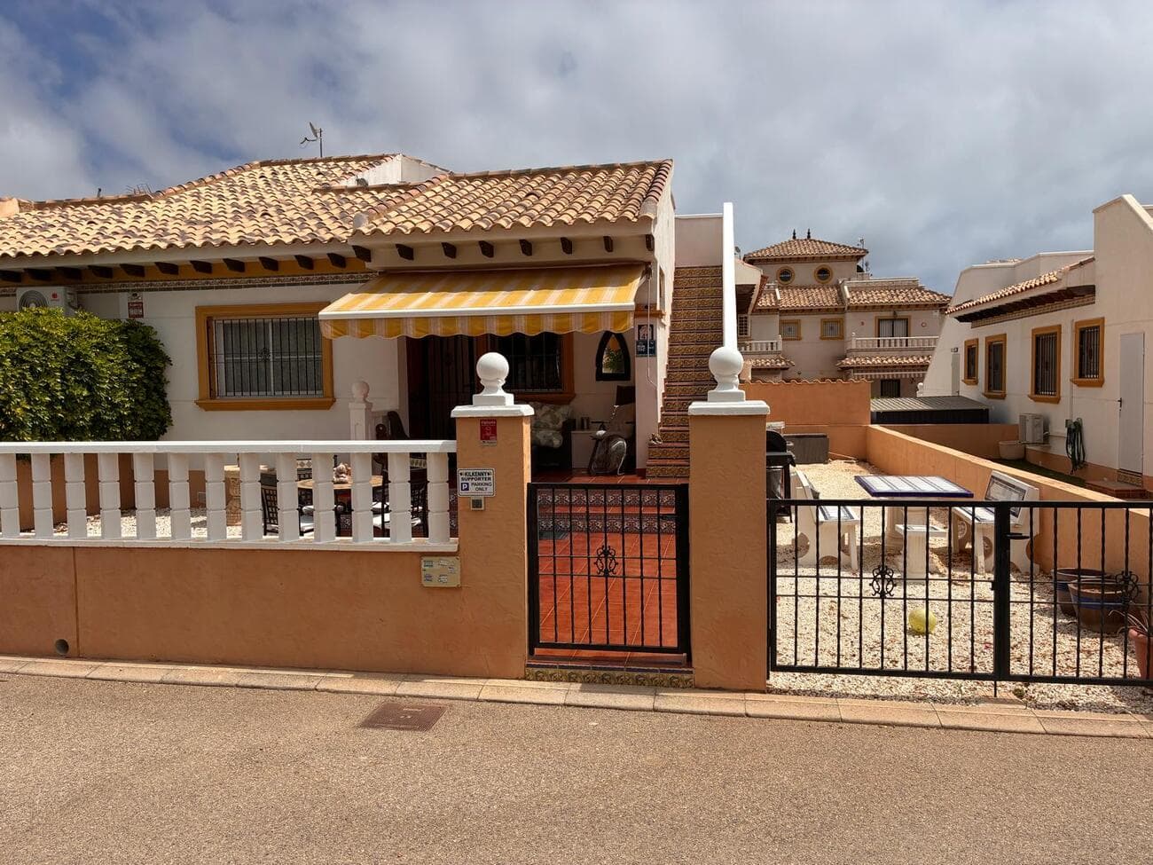 Semi-Vrijstaande Villa met 2 slaapkamers in Lomas de Cabo Roig - 40