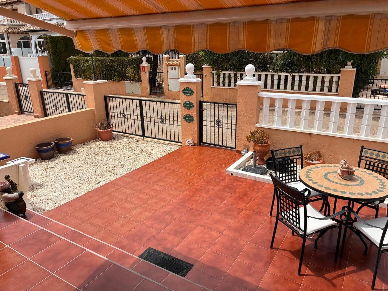 Semi-Vrijstaande Villa met 2 slaapkamers in Lomas de Cabo Roig - 4