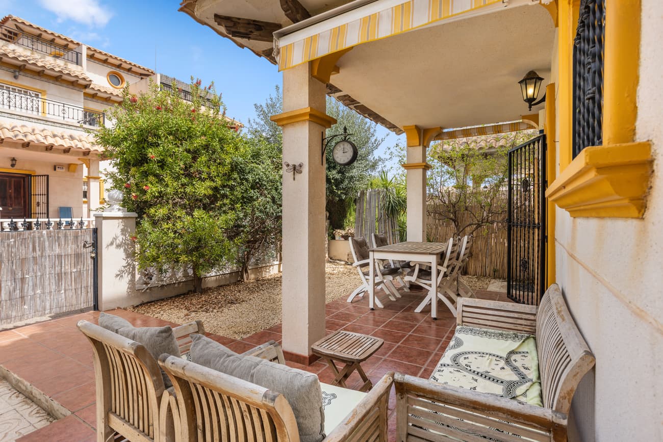 Semi-Vrijstaande Villa met 2 slaapkamers in Lomas de Cabo Roig - 4