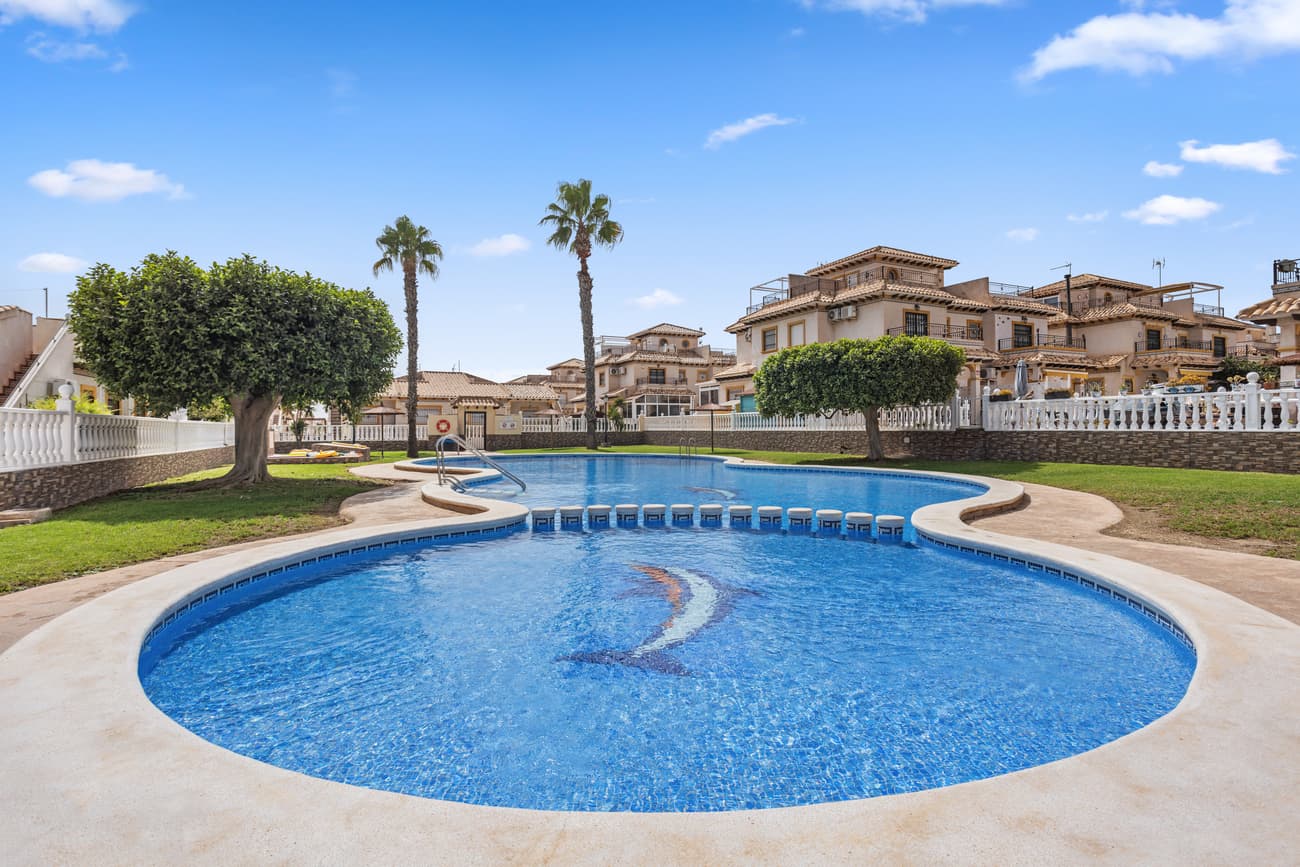 Semi-Vrijstaande Villa met 2 slaapkamers in Lomas de Cabo Roig - 21