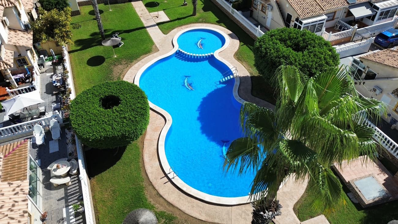 Semi-Vrijstaande Villa met 2 slaapkamers in Lomas de Cabo Roig - 23