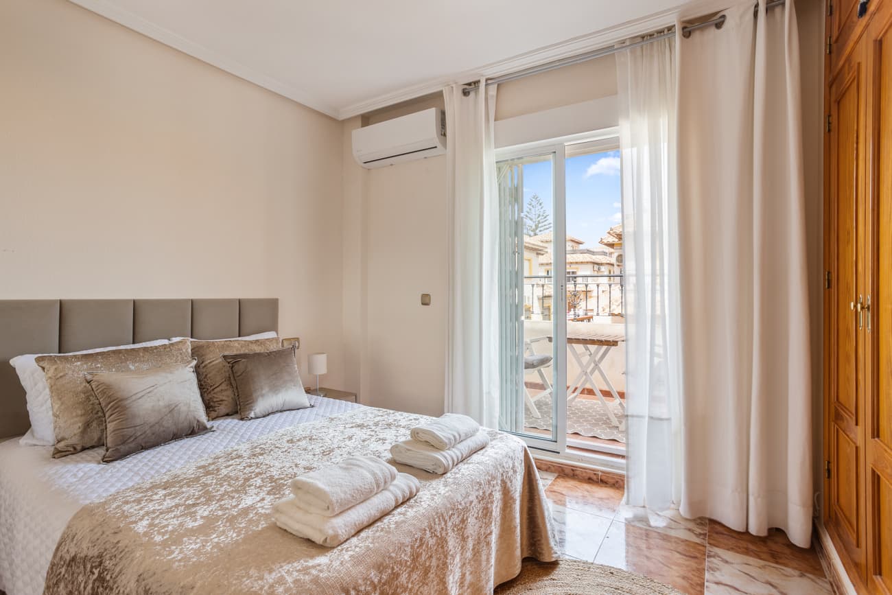 Semi-Vrijstaande Villa met 2 slaapkamers in Lomas de Cabo Roig - 12