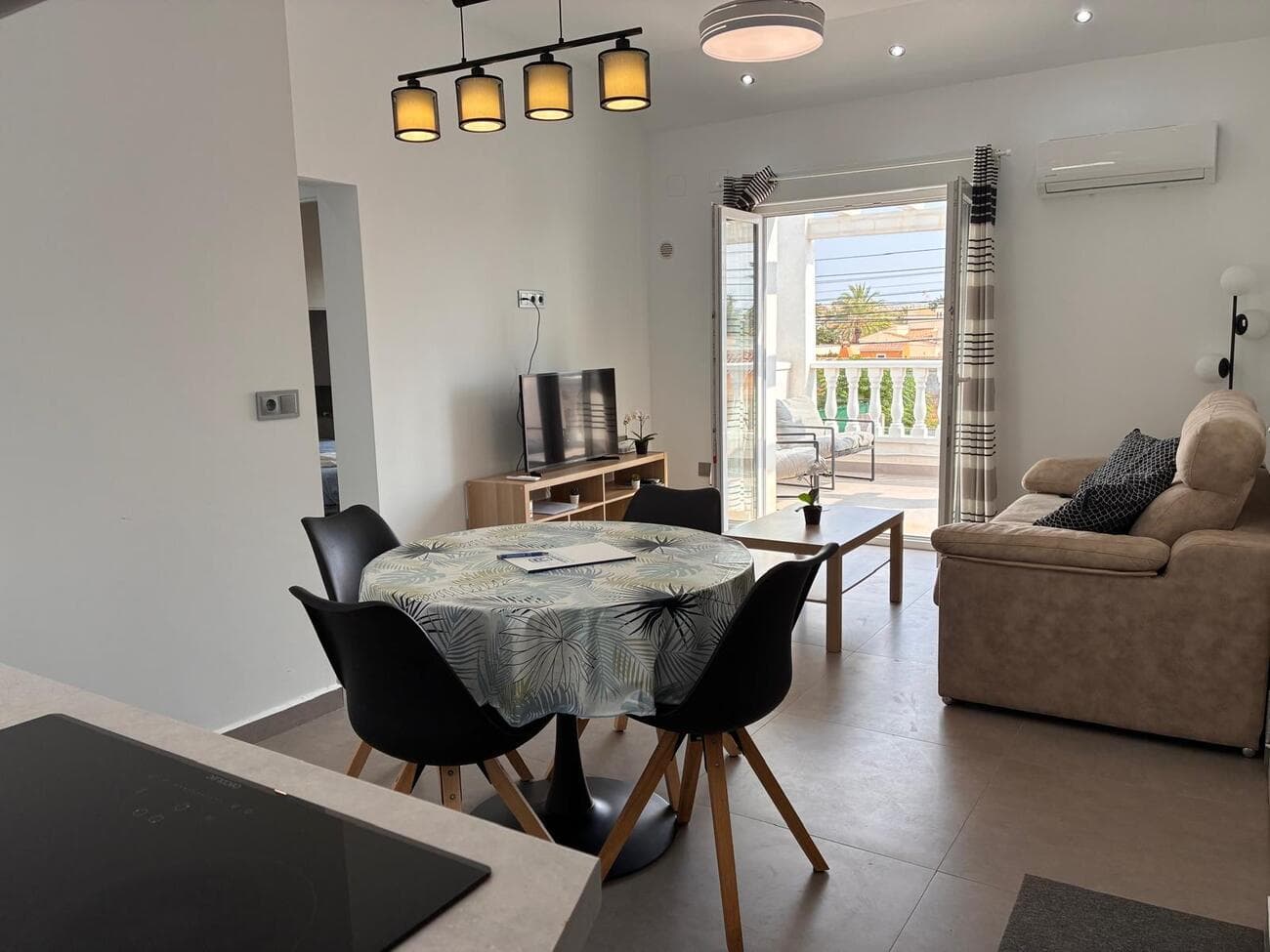 Tussenverdieping Appartement met 2 slaapkamers in La Florida - 2