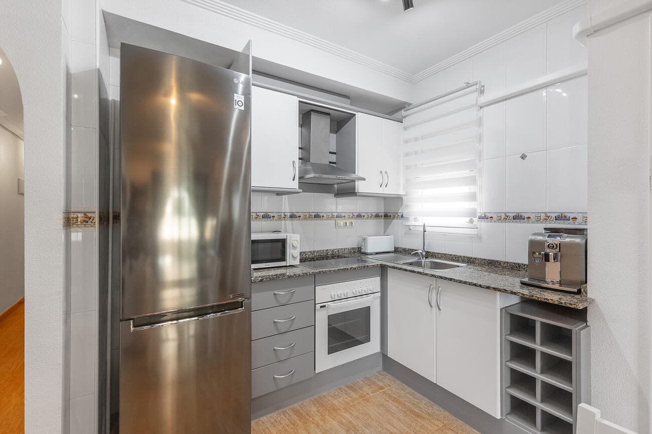 2 bed Middle Floor Apartment in Orihuela Costa - 6