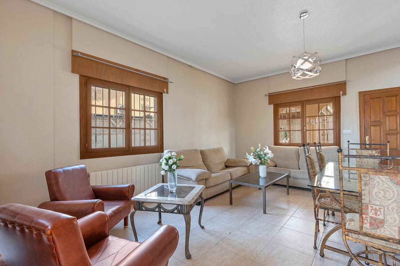 Vrijstaande Villa met 4 slaapkamers in Ciudad Quesada - 5