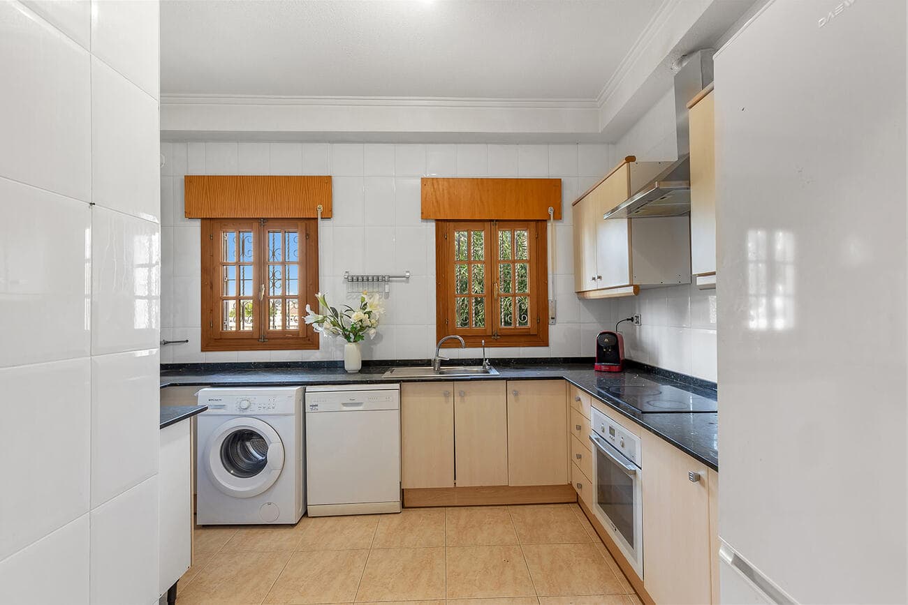 Vrijstaande Villa met 4 slaapkamers in Ciudad Quesada - 10