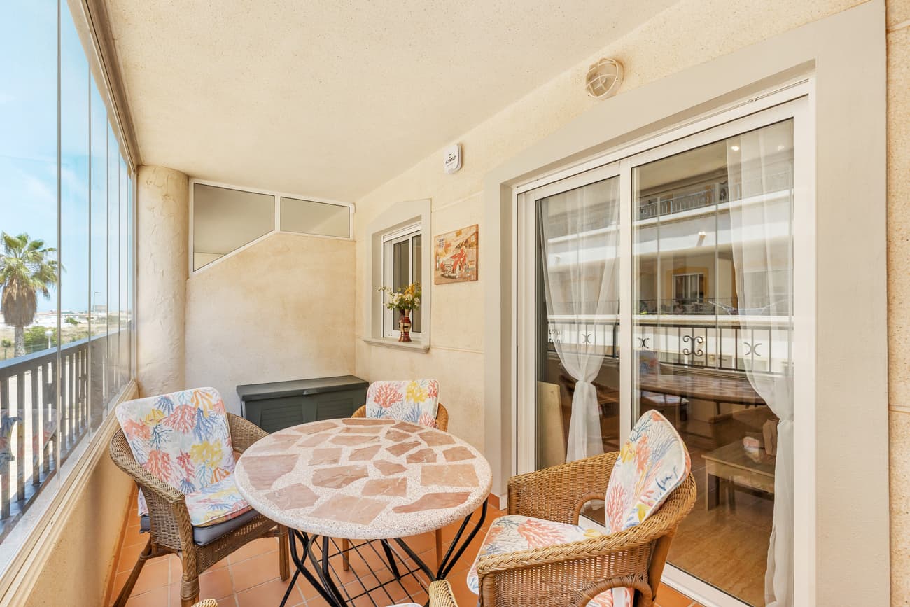 Tussenverdieping Appartement met 2 slaapkamers in Orihuela Costa - 2