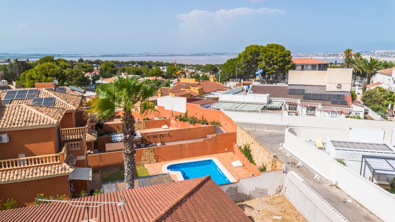 Vrijstaande Villa met 5 slaapkamers in Los Balcones - 42