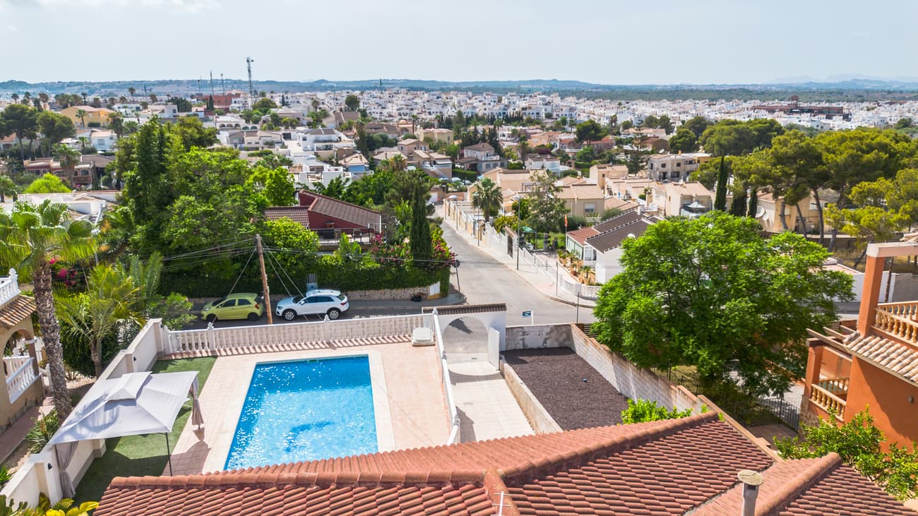 Vrijstaande Villa met 5 slaapkamers in Los Balcones - 10