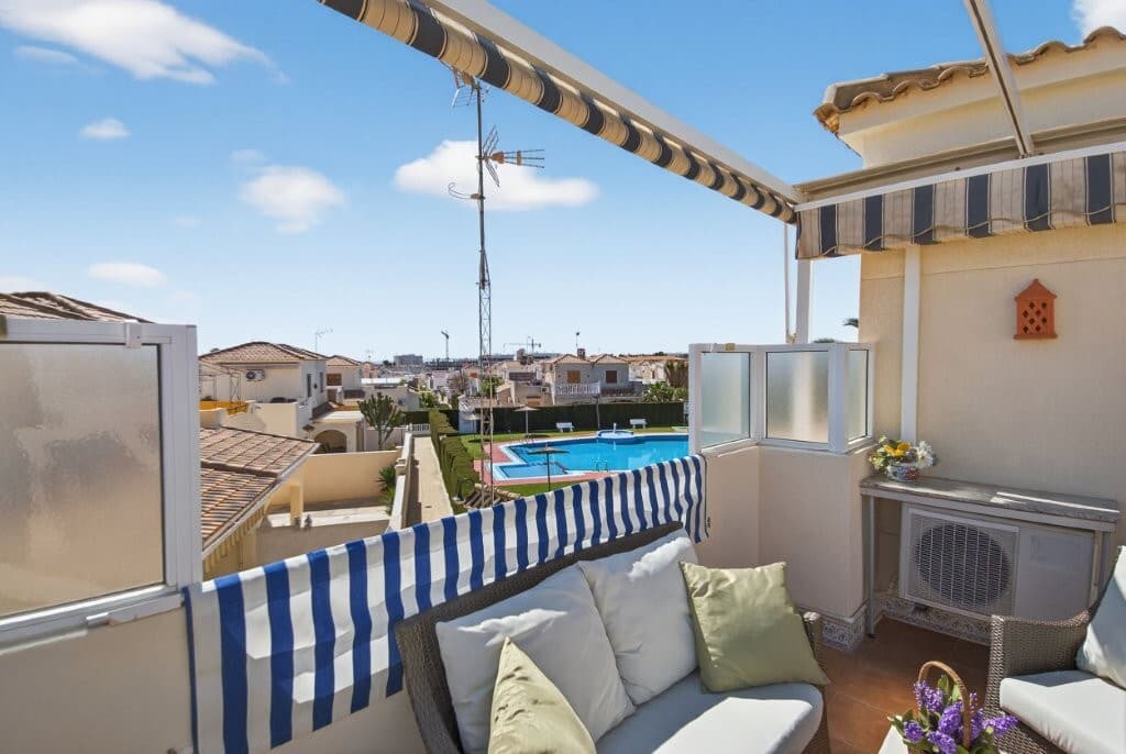 Quad met 3 slaapkamers in Playa Flamenca - 17