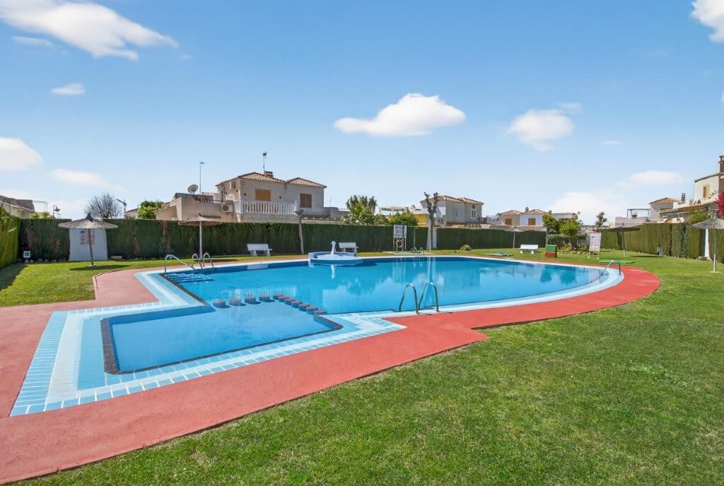 Quad met 3 slaapkamers in Playa Flamenca - 1